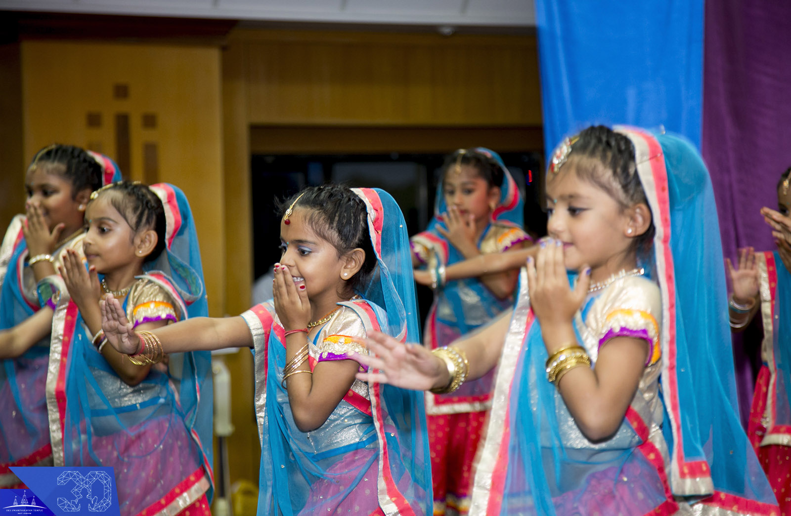 103 copy - ©1987-2017 SKS Swaminarayan Temple East London